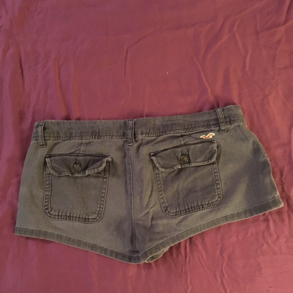 Hollister Shorts - Picture 2 of 3
